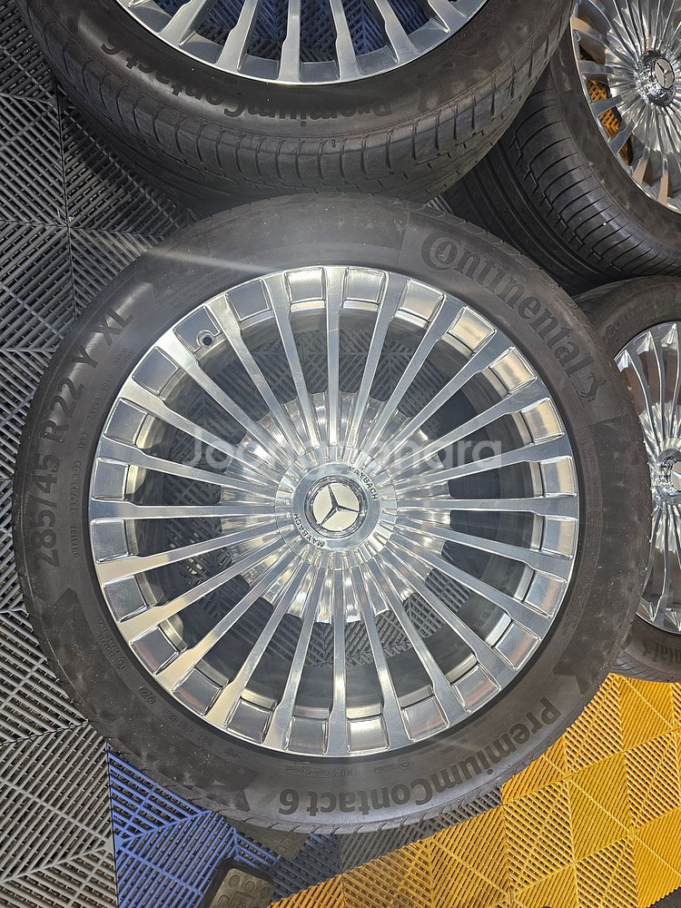 벤츠 GLS 마이바흐 커스텀 포지드 22인치 휠타이어--2