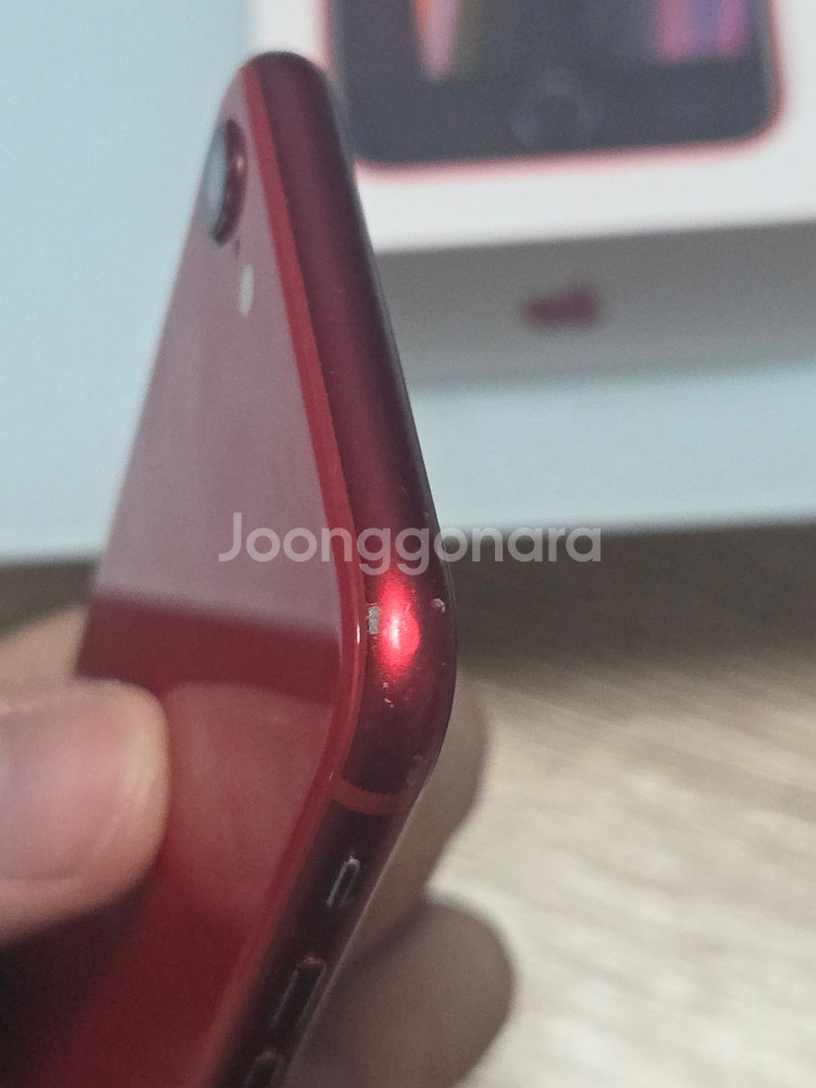 아이폰 Se2 64GB 레드 판매합니다--2