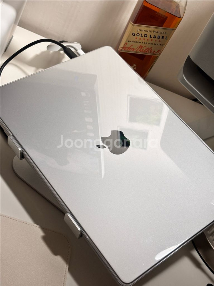 맥북프로 14 실버 M3pro 18gb 1tb 거의새거--0