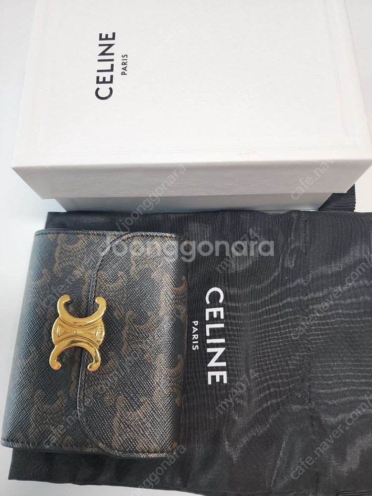 CELINE 셀린느 트리옹프 반지갑 새상품--2