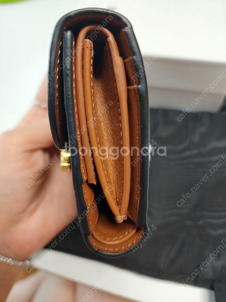 CELINE 셀린느 트리옹프 반지갑 새상품--3