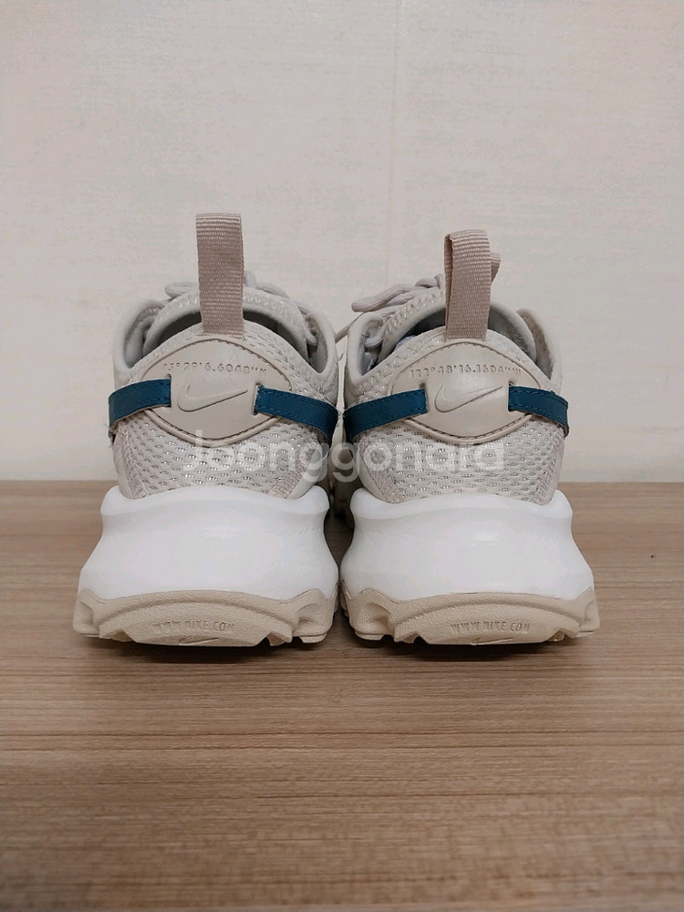여성 나이키 TC7900 라이트 오어우드 운동화(230--5