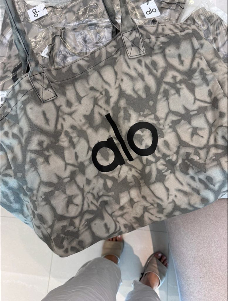 ALO 알로요가 알로 가방 토트백 쇼퍼백--7