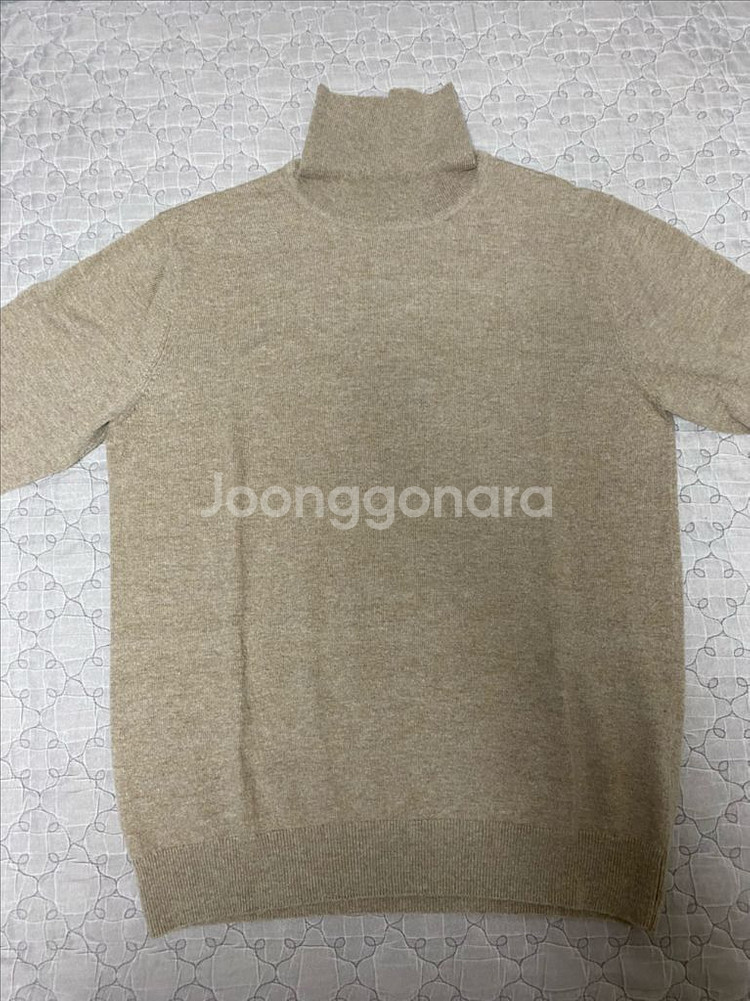 탑텐 캐시미어 터틀넥 베이지 110 사이즈--1