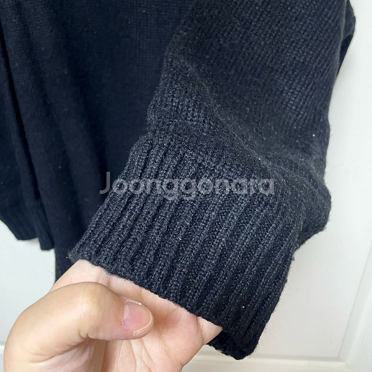 빅사이즈 로미스토리 블랙 도톰한 니트 반폴라--3