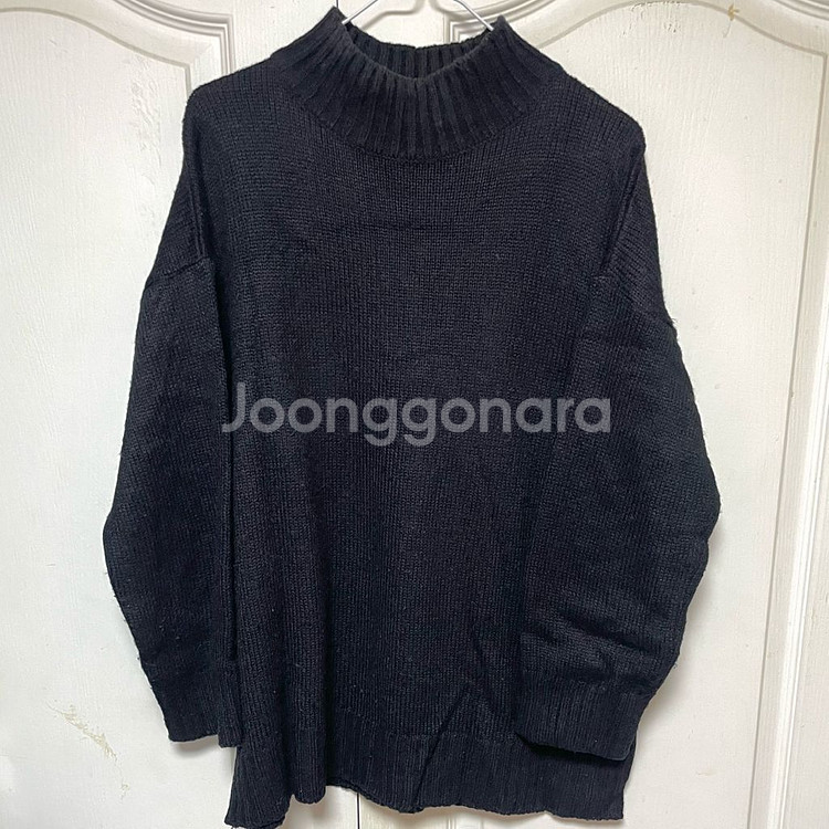 빅사이즈 로미스토리 블랙 도톰한 니트 반폴라--0