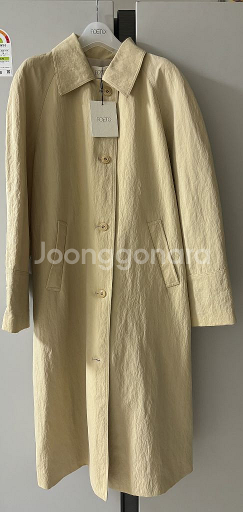 (새상품) 포에토 glossy trench coat 글--6