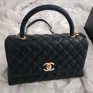 샤넬 코코 핸들 블랙 금장 미듐(현라지)캐비어