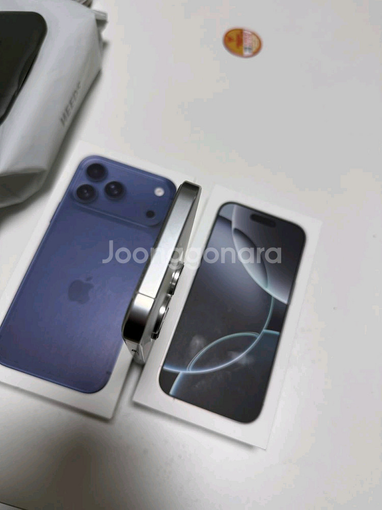 아이폰16프로 256GB 화이트티타늄 자급제--5