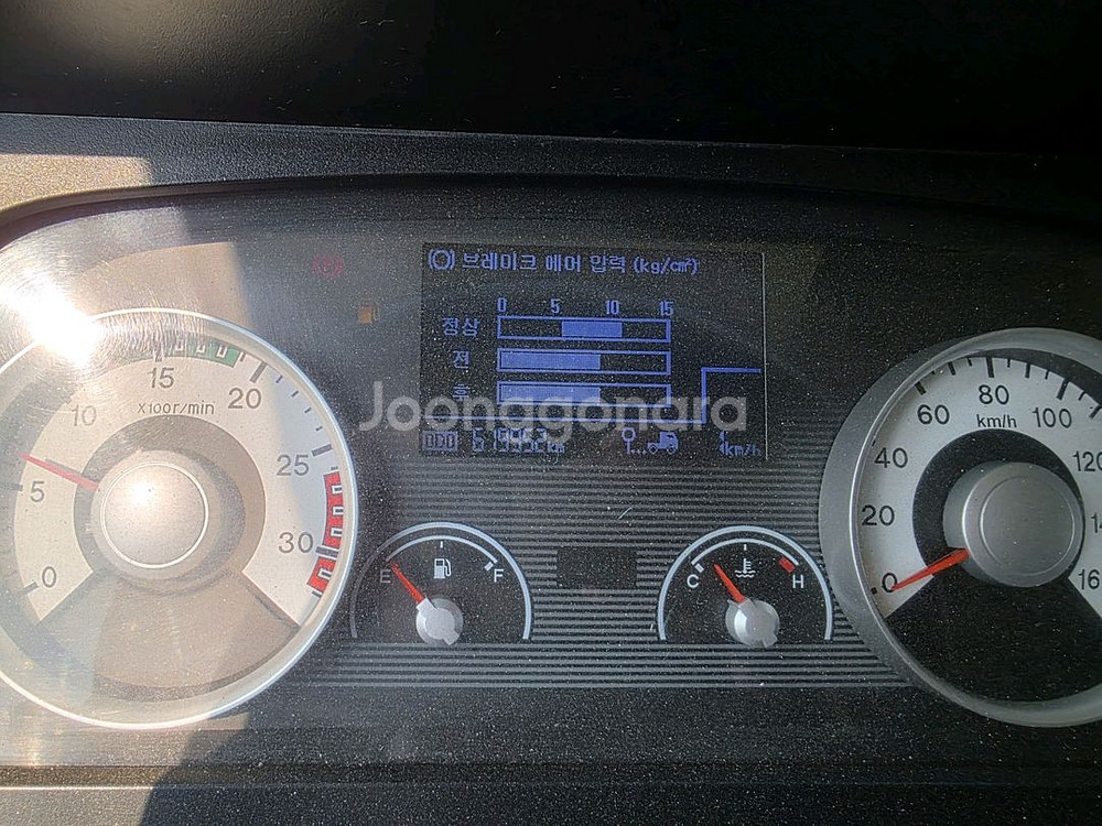중고화물차 메가트럭 4.5톤 단발이 윙바디 7m80 수--7