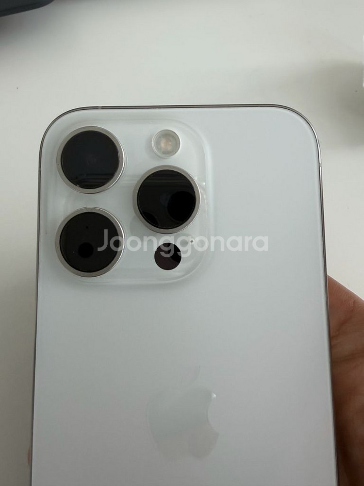 아이폰15pro 화이트 256G--8