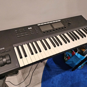 NI Komplete Kontrol mk2 s49