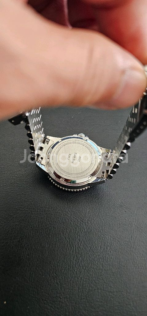 AV86 Watch--6