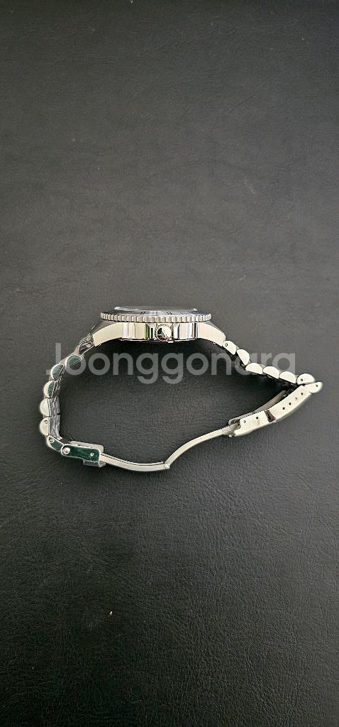 AV86 Watch--3