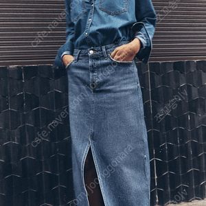 자라 데님 미디 스커트 팝니다 xs사이즈