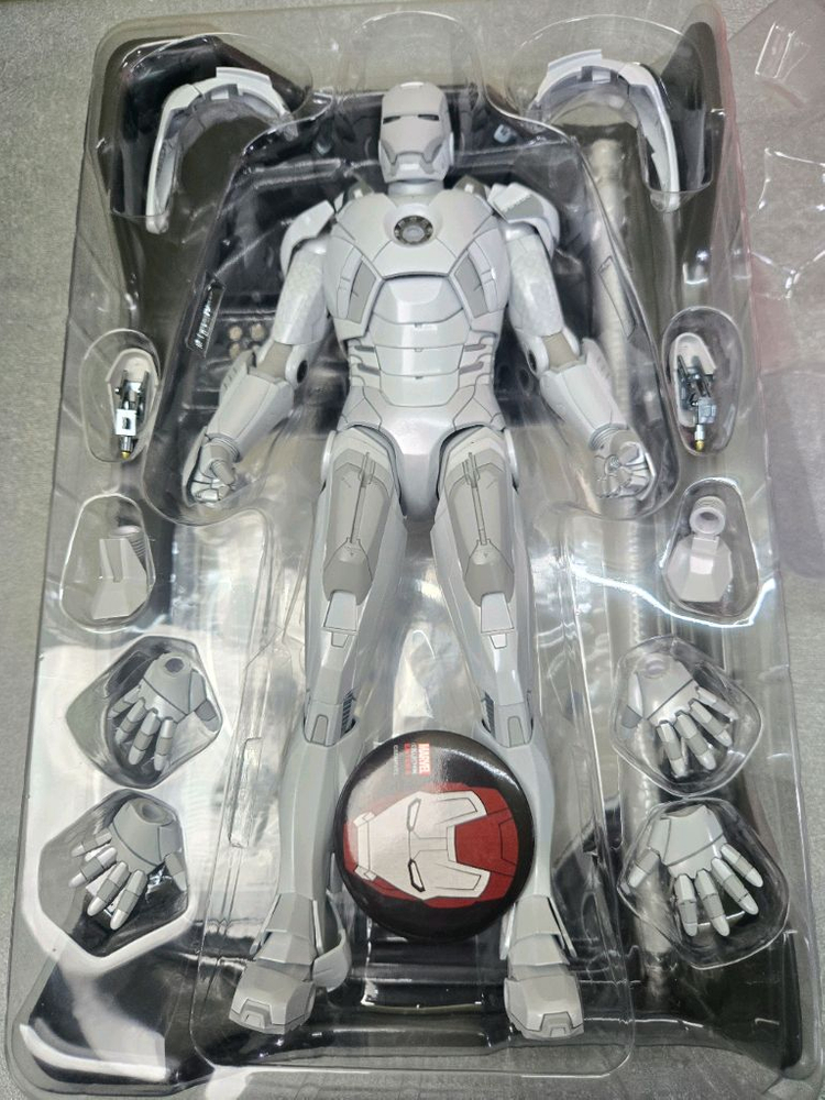 핫토이 아이언맨 마크7 이미지