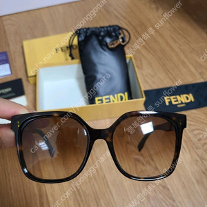 펜디 선글라스 FE4007F