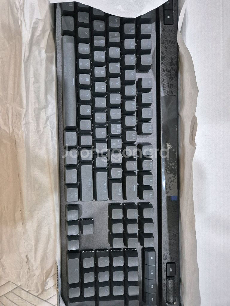 커세어 키보드 k70max 자석축 7월구매 싸게판매.--2