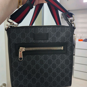 구찌 수프림 스몰 메신저백