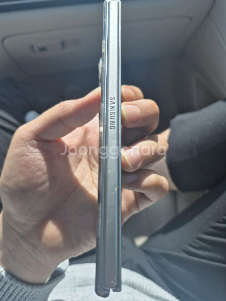 갤럭시 폴드7 512GB 실버 판매합니다.--1