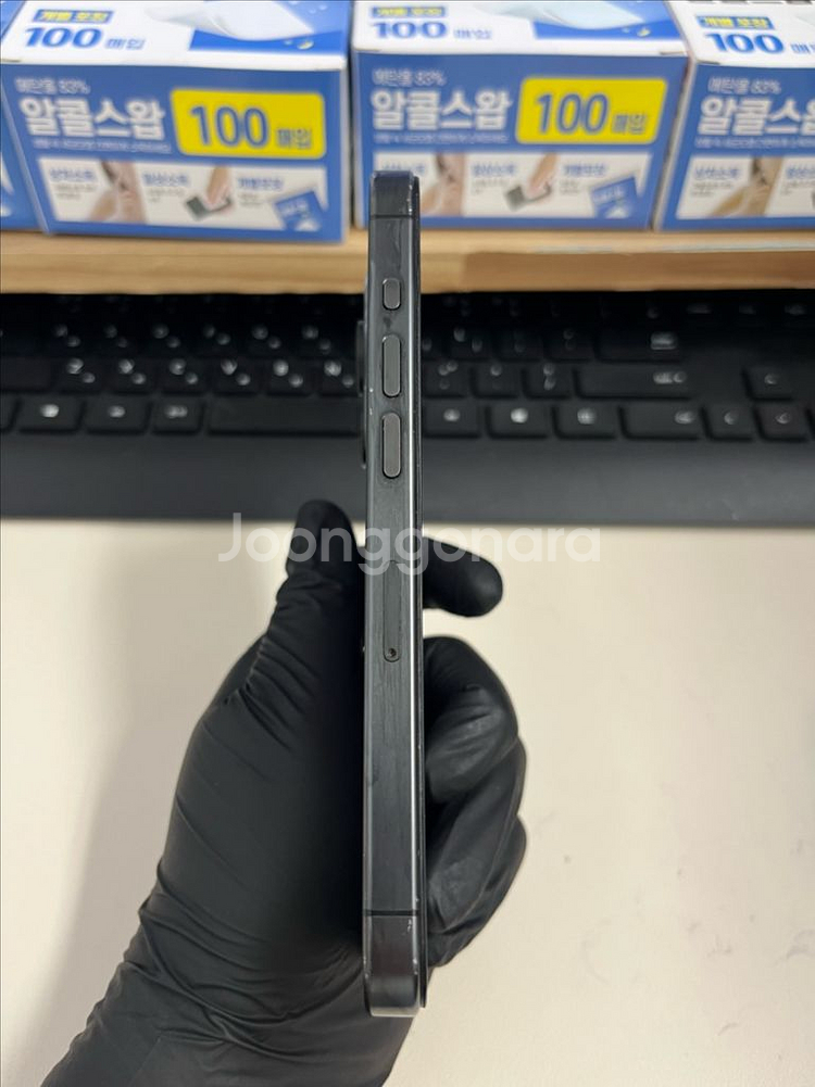 아이폰15프로 256G 블랙티타늄 A급!--4