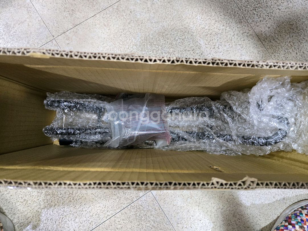 스트라이다 정품 거치대 새것 싸게팝니다.--2