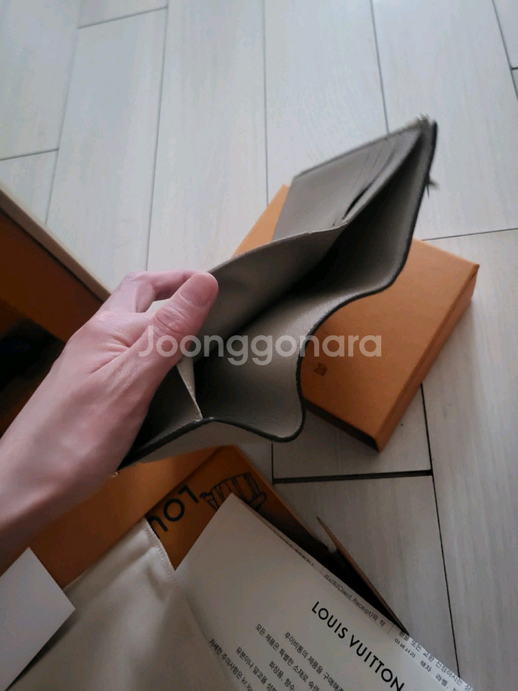 루이비통 빅토린 월릿--6
