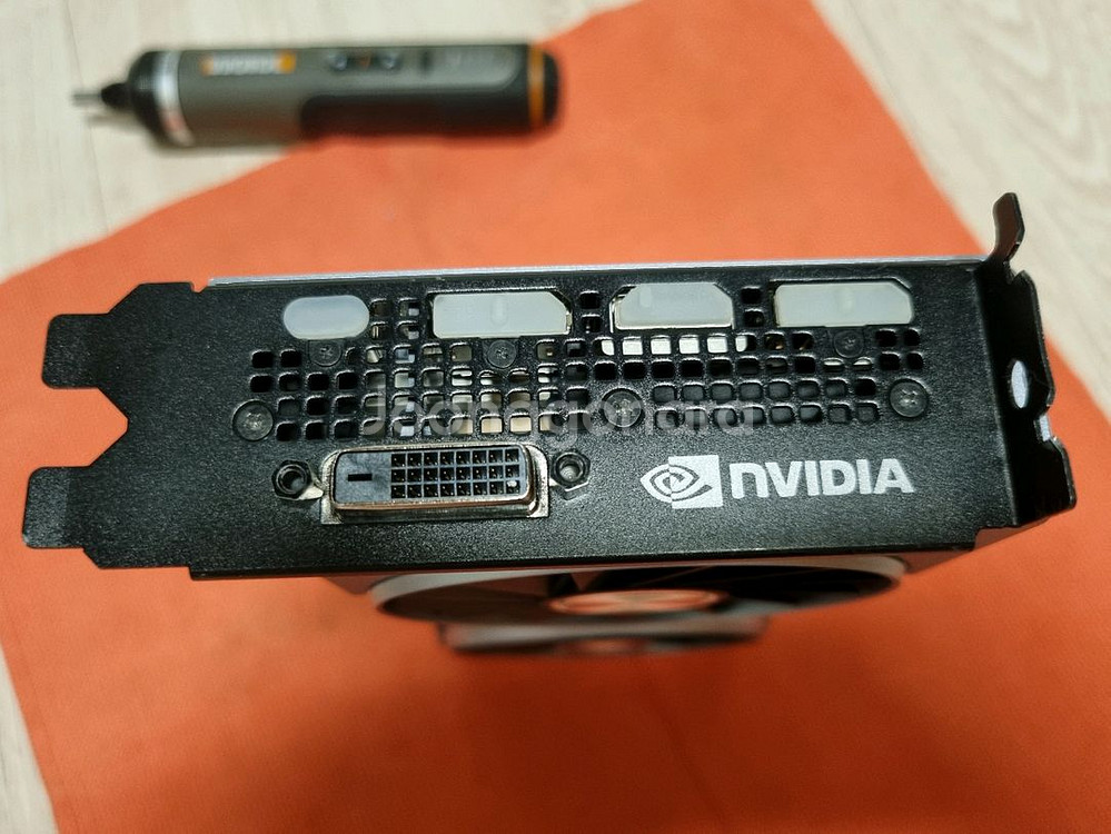 RTX 2060 SUPER FE (파운더스 에디션)--3
