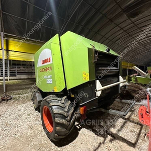 대형 베일러2대 +집초기 1대