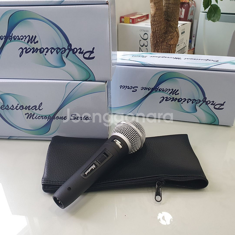 국산 보컬용 다이나믹 마이크 (신품) 7만 4천원--2