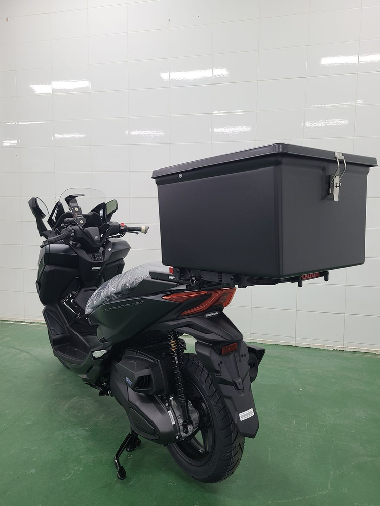 혼다 포르자350 25년 신형 배달 오토바이 이미지