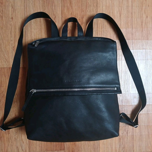 만다리나덕 남성 올 가죽 백팩 블랙 A급 상태 최상급