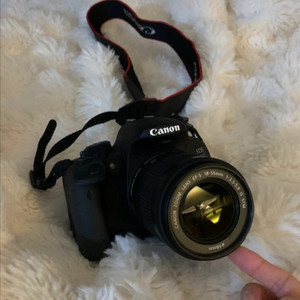 캐논 EOS 700D 풀박스 + 18-55mm 렌즈 +
