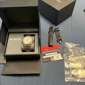 태그호이어 아쿠아레이서 흰판 쿼츠 41mm 판매합니다.