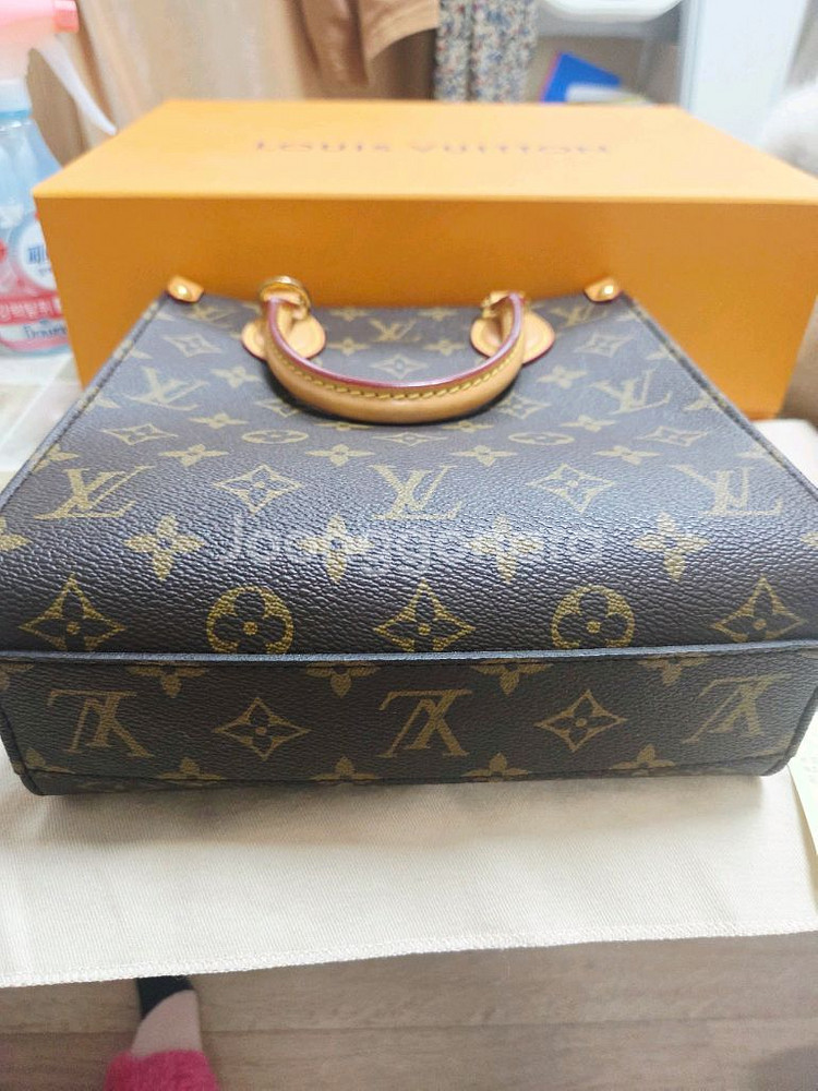 루이비통 내장칩 정품 삭플라bb + 플라워백참--6