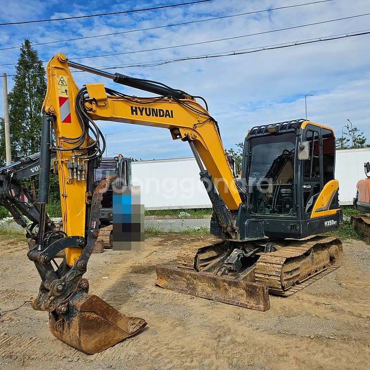 현대 02 공투 중고굴삭기 HX60MT 2017년식--1