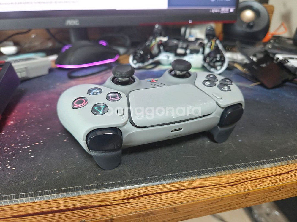 듀얼센스 커스텀제작품(tmr굴리킷,기계식8버튼)--0