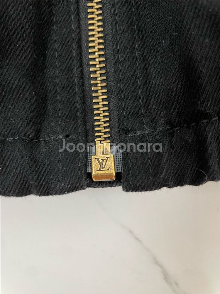 루이비통 모노그램 카펜터 데님 후드 자켓 50 백화점탭--2