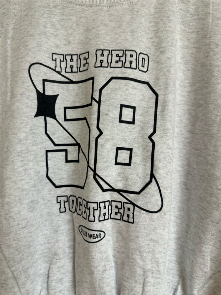 새상품 크롭맨투맨 학생맨투맨 간절기옷 사이즈55-77 이미지