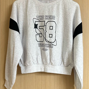 새상품 크롭맨투맨 학생맨투맨 간절기옷 사이즈55-77 이미지