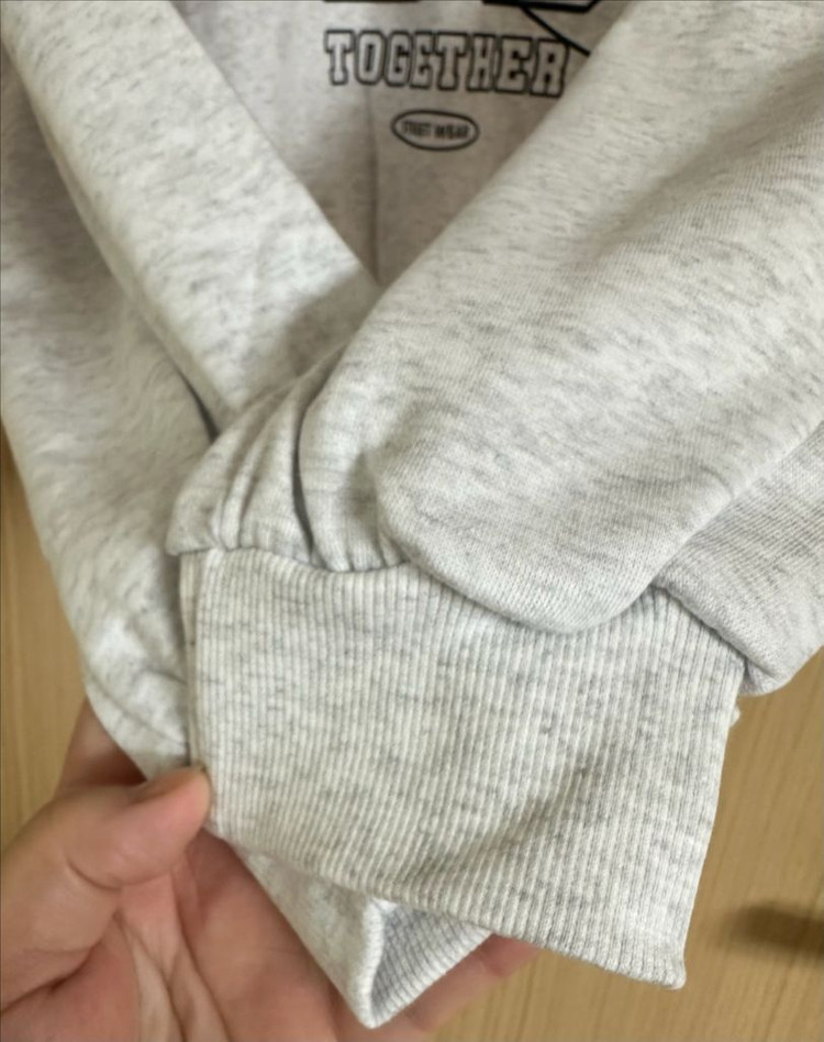 새상품 크롭맨투맨 학생맨투맨 간절기옷 사이즈55-77 이미지