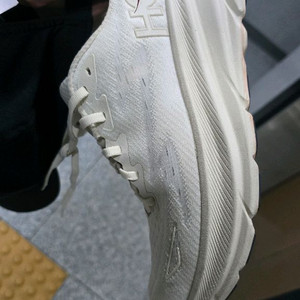 호카 클리프톤 9 265사이즈 1127895 ost