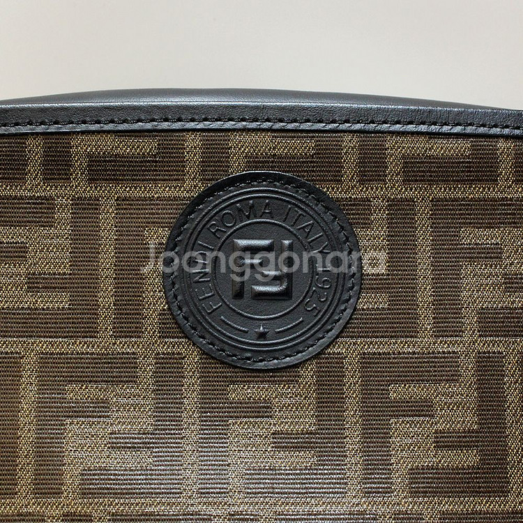 [명품다올동래] 펜디 미니 카메라백 8BS019--6