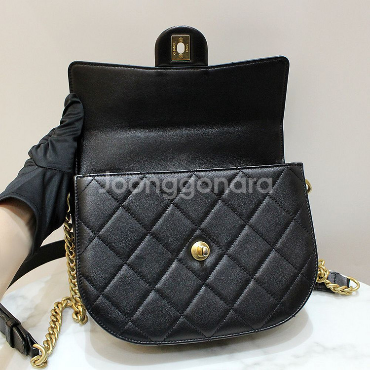 [명품다올동래] 샤넬 램스킨 스몰 메신저백 AS2485--6