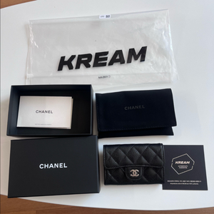 샤넬 클똑 카드지갑 캐비어은장 크림 새제품