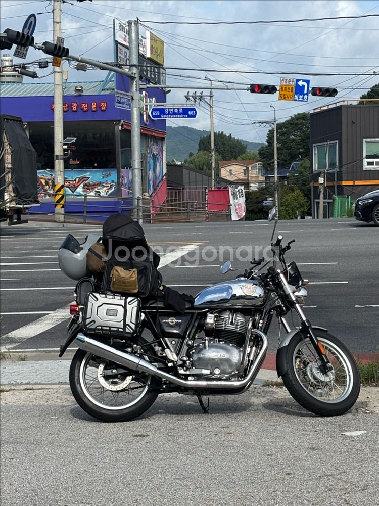 로얄엔필드 인터셉터650 크롬모델 낮은키로수 급매--5