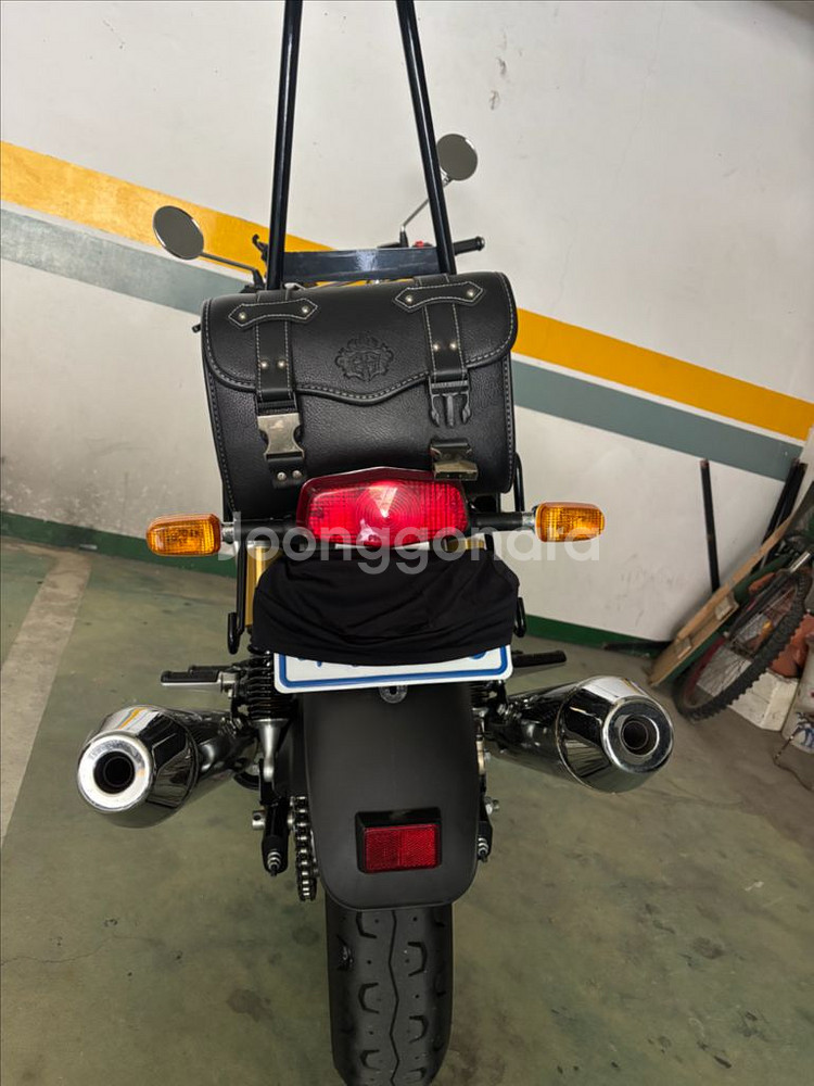 로얄엔필드 인터셉터650 크롬모델 낮은키로수 급매--7