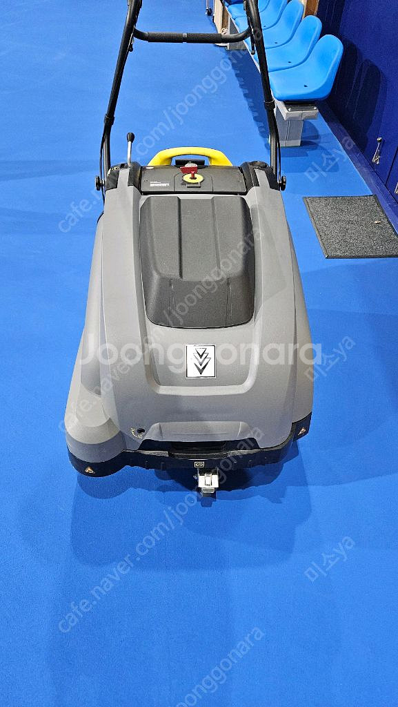 카처 보행식 건식청소기(KM75/40W)팝니다--6