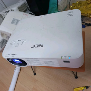 NEC 빔프로젝터 NP-P502HL