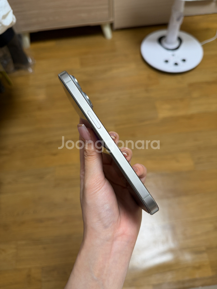 아이폰 15프로 256GB 내추럴 티타늄--1